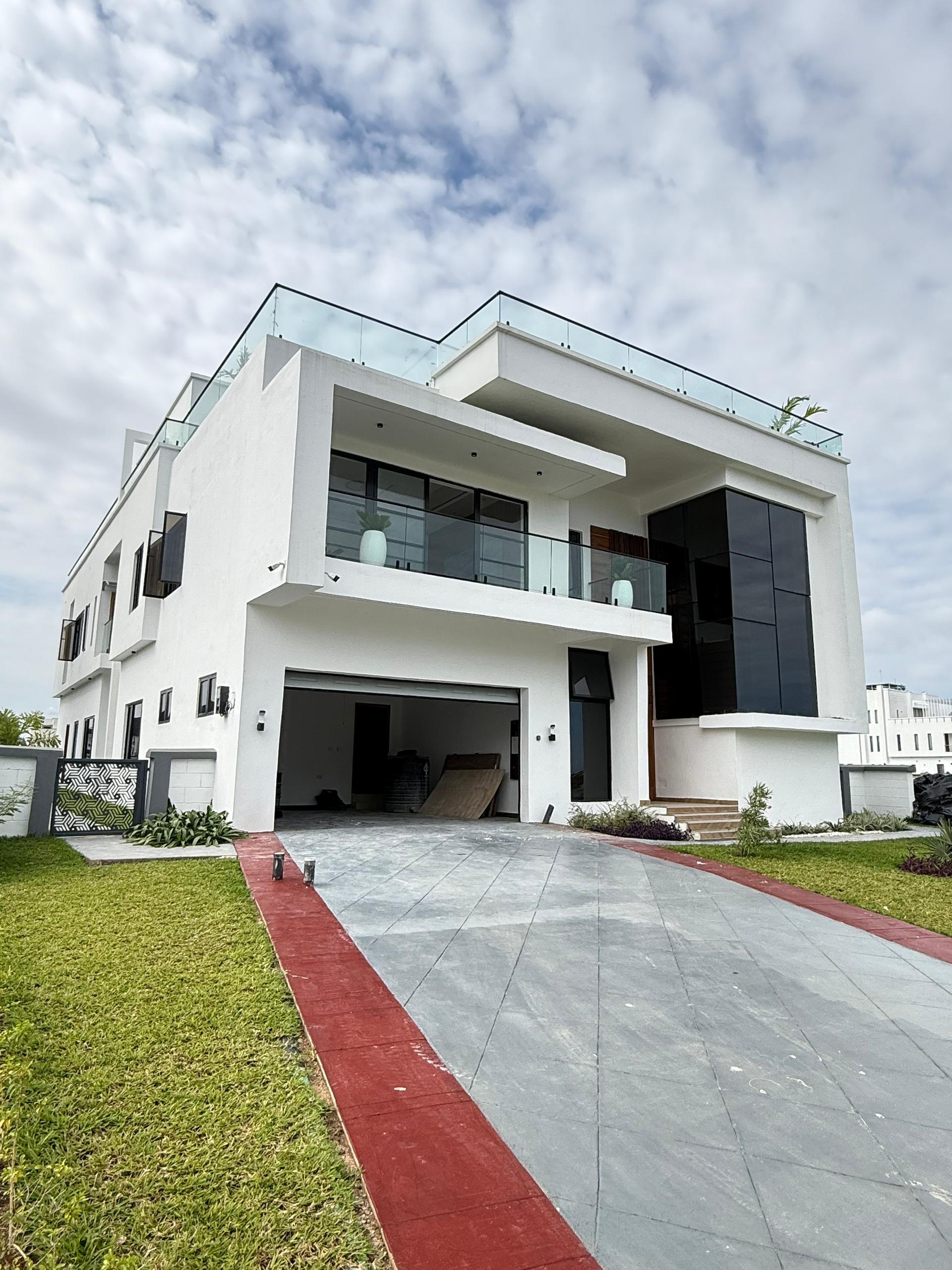 Spacious 5-Bedroom Fully Detached Duplex with Pool & Private Cinema — gallery image