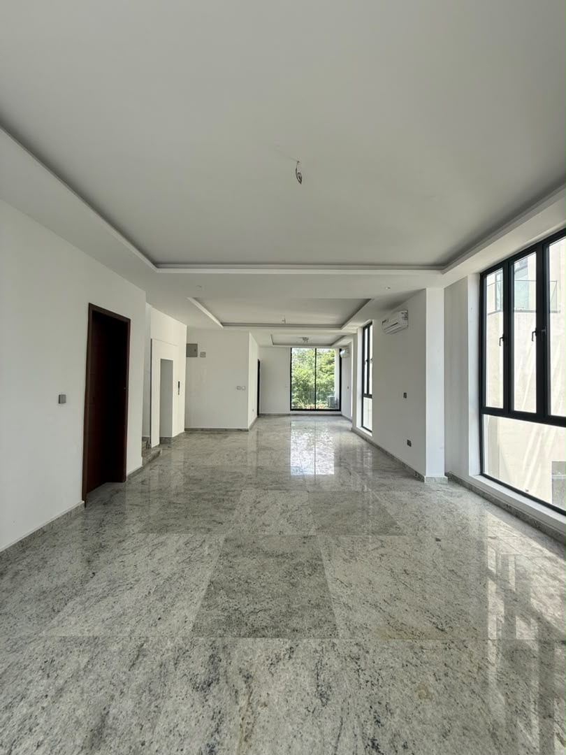 5 Bedroom Fully Detached Luxury Home — gallery image