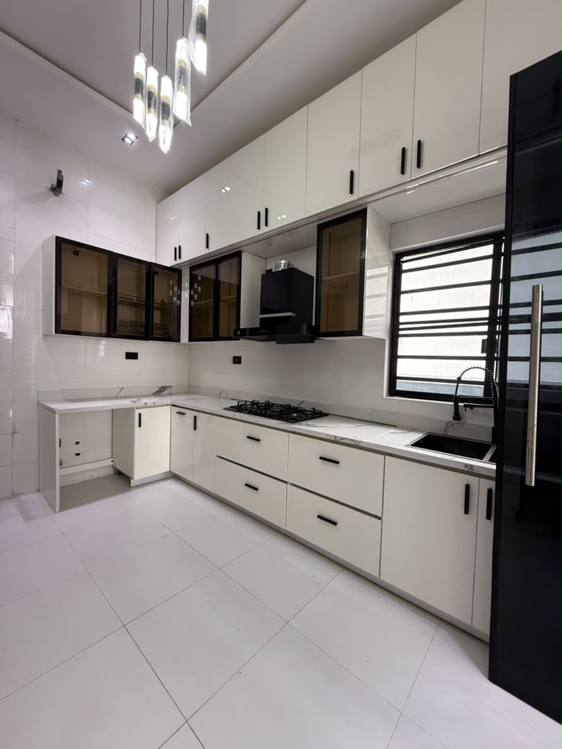 Newly Built 4 Bedroom Detached Duplex for Sale — gallery image